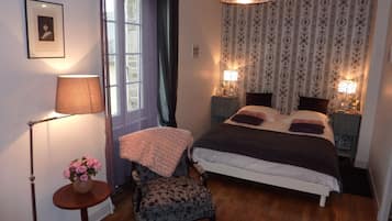 Superior Double Room, Non Smoking (Noir de Lune) | Premium bedding, individually decorated, individually furnished, desk