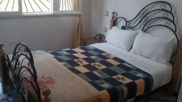 Căn hộ, 2 phòng ngủ (N°2 Douiria) | Màn/rèm cản sáng, truy cập Internet không dây miễn phí, bộ trải giường