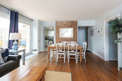 Annapolis Condominium in the heart of the historic center