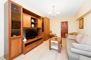 Iron/ironing board, rollaway beds, free WiFi, bed sheets