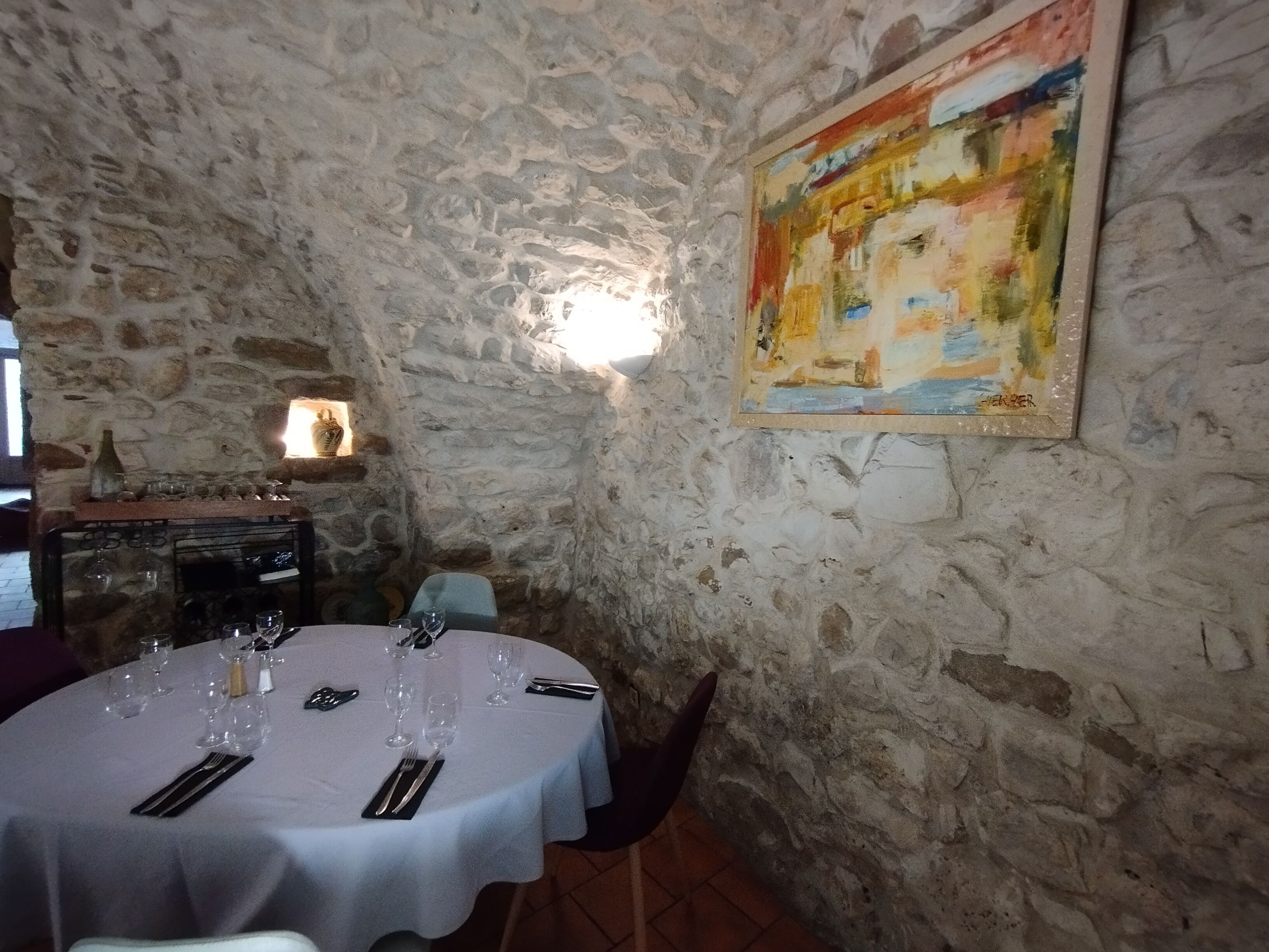 lunch and dinner served, french cuisine