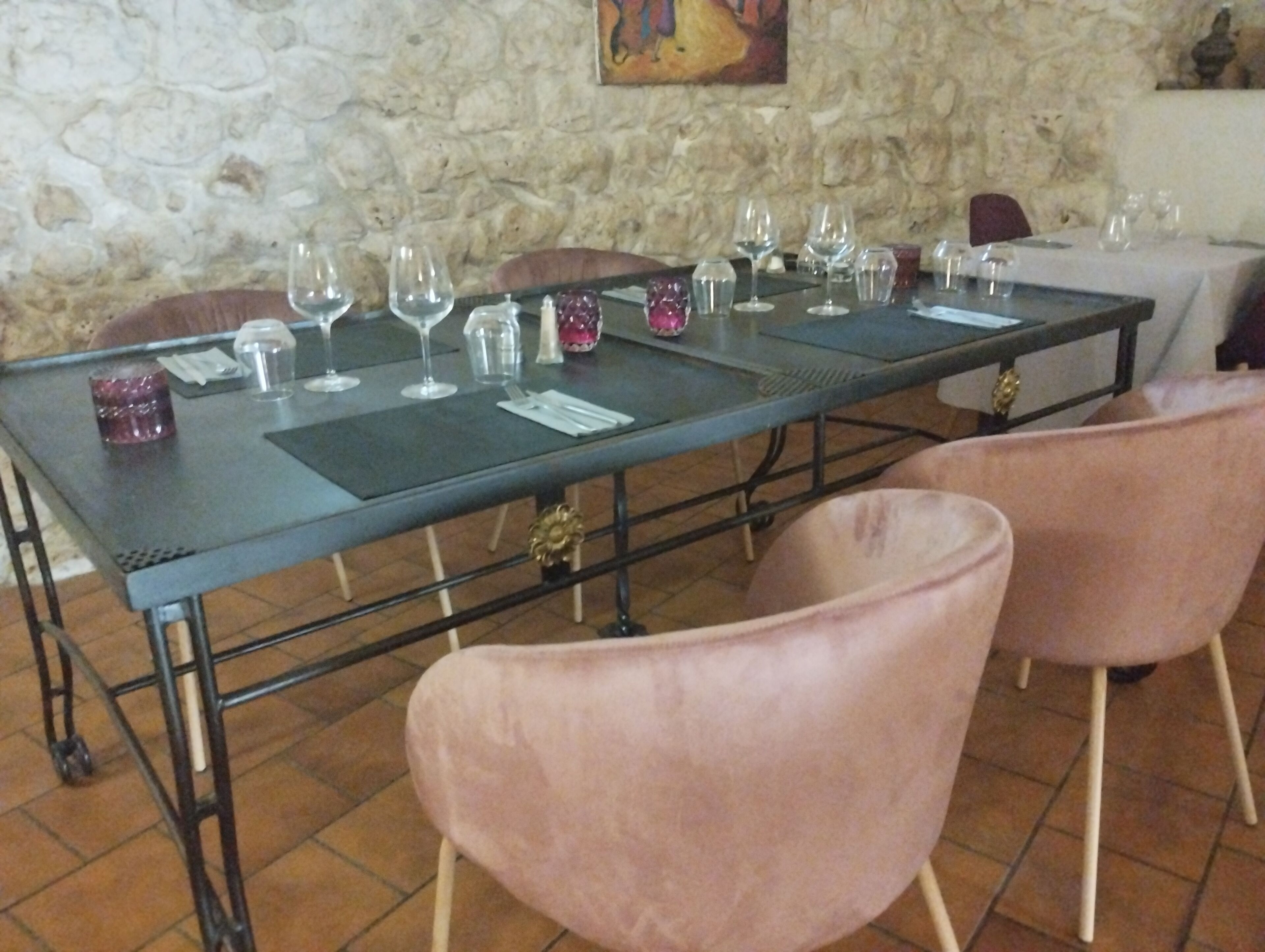 lunch and dinner served, french cuisine