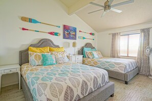 2 habitaciones, escritorio, tabla de planchar con plancha y wifi gratis 