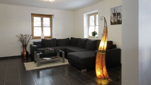 Departamento, 2 habitaciones, balcón, vista a la montaña | Sala de estar