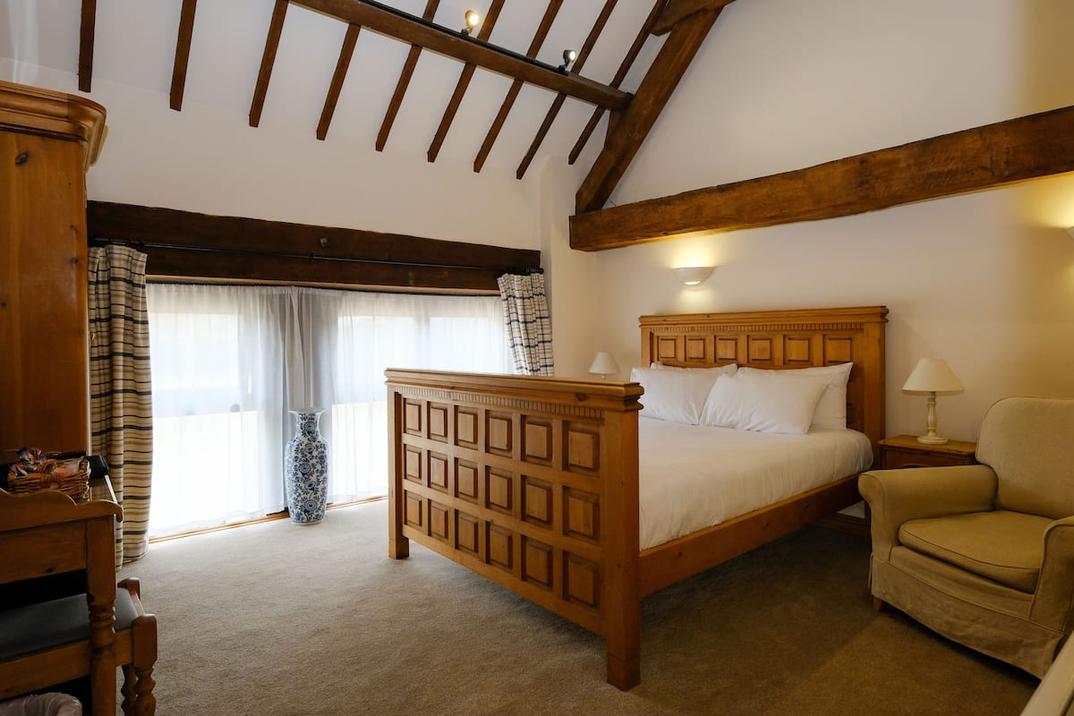 Standard Double Room | Desk, soundproofing, iron/ironing board, free WiFi