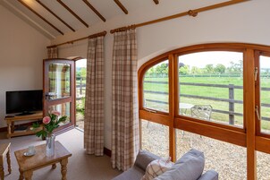 Tweepersoonskamer, voor 1 persoon | Een bureau, geluiddichte muren, een strijkplank/strijkijzer, gratis wifi