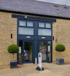 Exterior - Church Farm Lodge (Northampton)