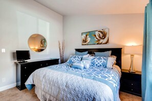 4 bedrooms, desk, iron/ironing board, travel crib