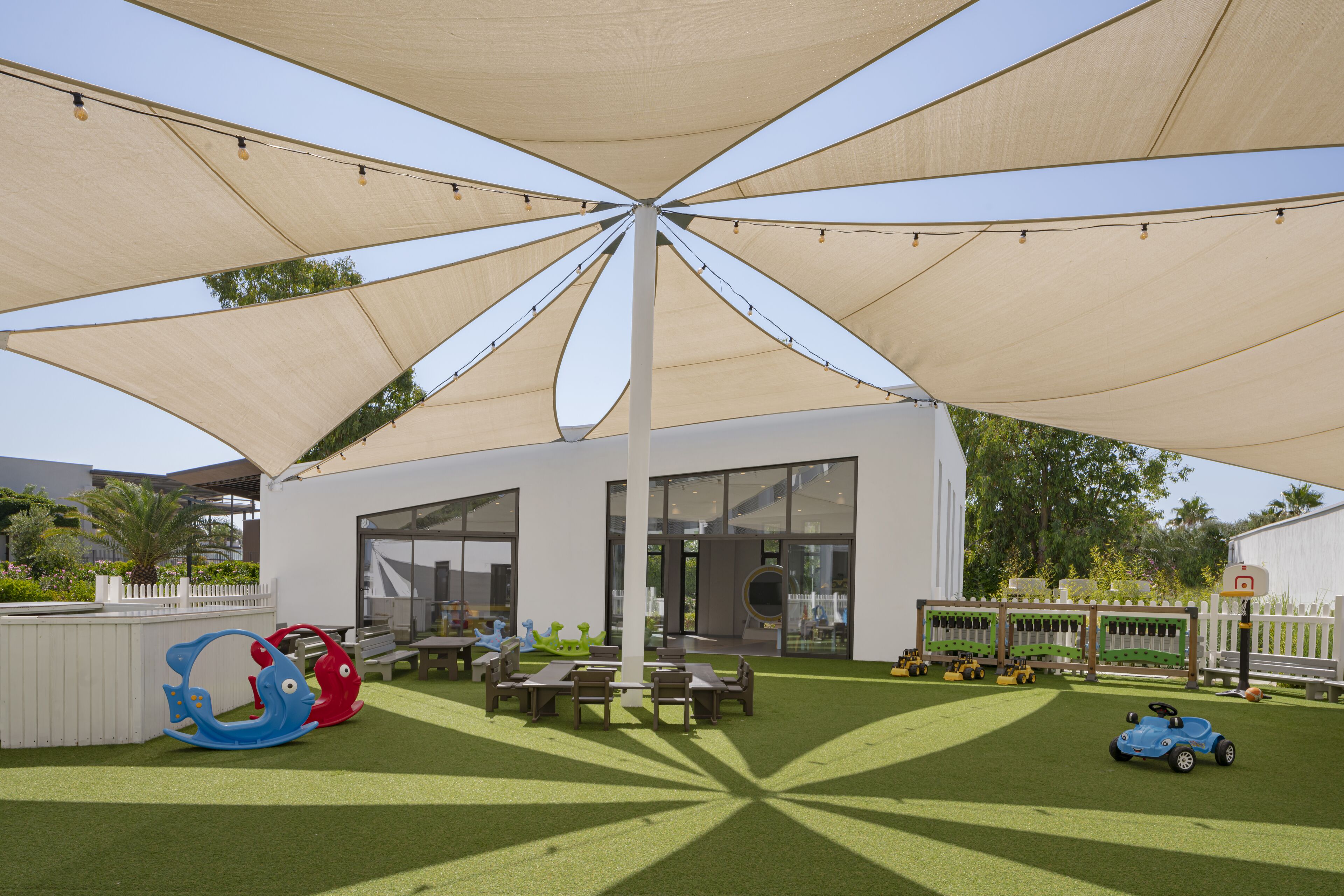 children’s play area – outdoor