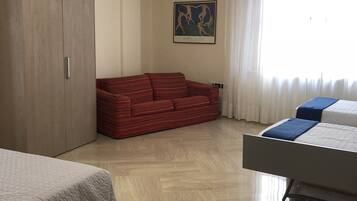 Quadruple Room Multiple Beds, Private Bathroom | Extra beds
