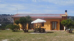 Front of property - La Grotta Delle Fate (Ossi)