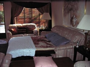 Interior - Minutes from Airport-Casinos-Shopping-Desert Attractions (Rancho Mirage)