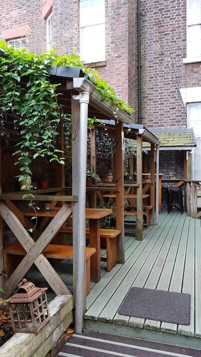 Embassie Backpackers Liverpool