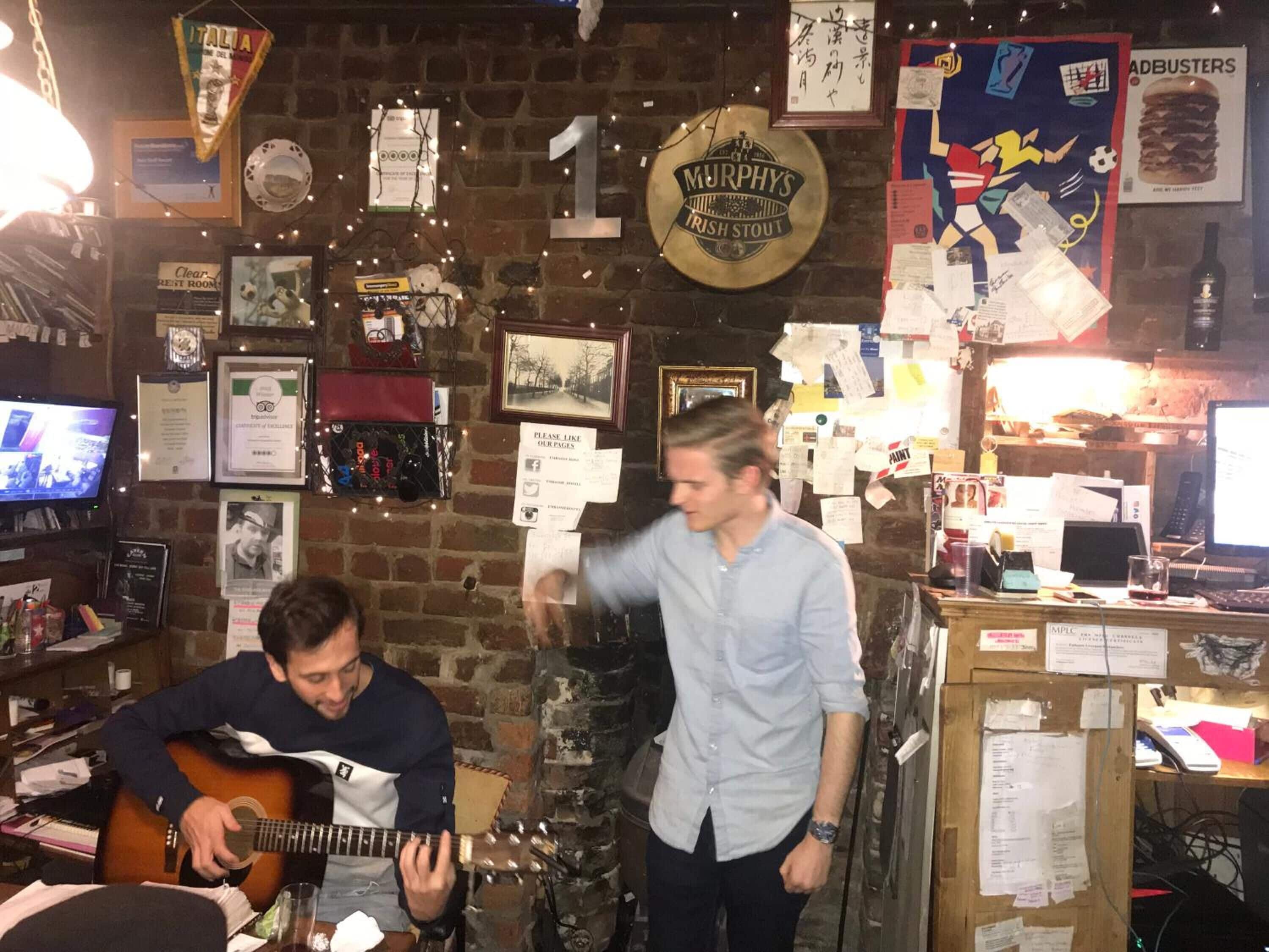 Foto - Embassie Backpackers