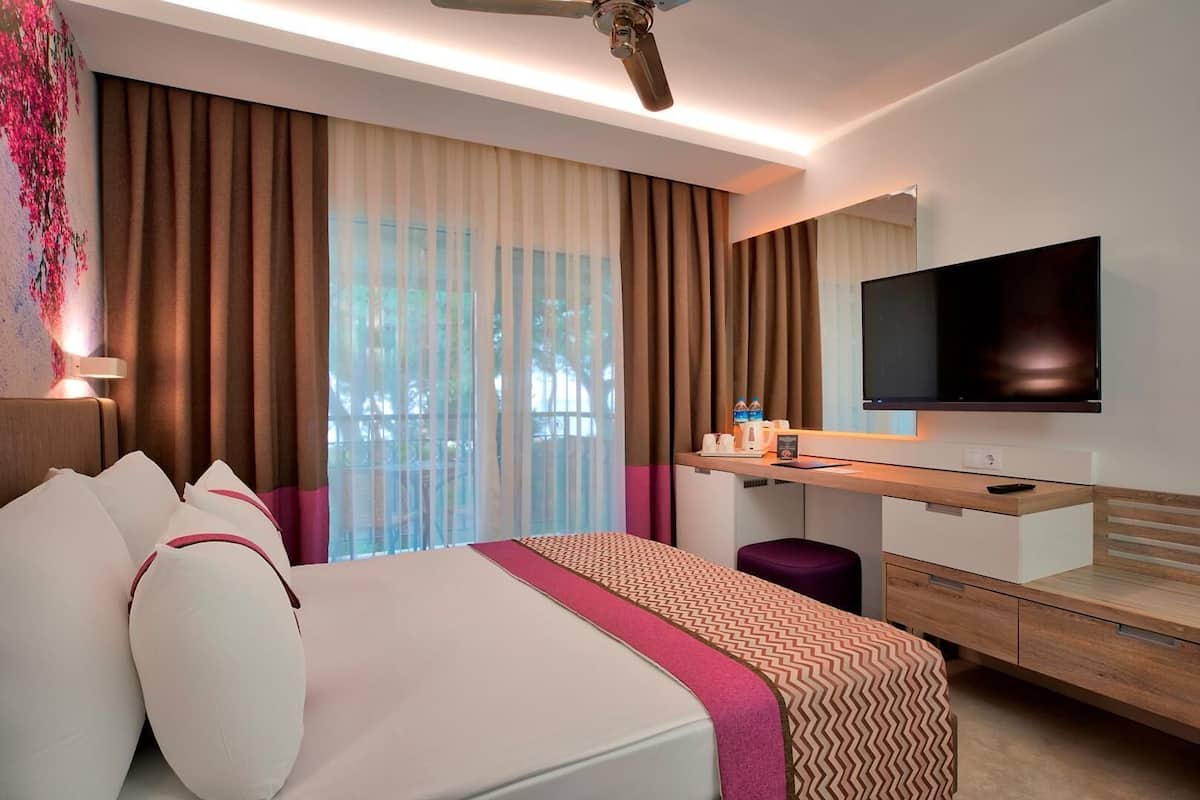 Articles gratuits dans le mini-bar, coffres-forts dans les chambres