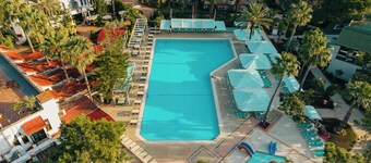 Pirates Beach Club - All Inclusive