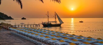 Pirate's Beach Club - All Inclusive