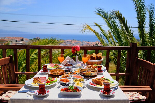 Terrace/patio - Datca Suites Otel (Datça)