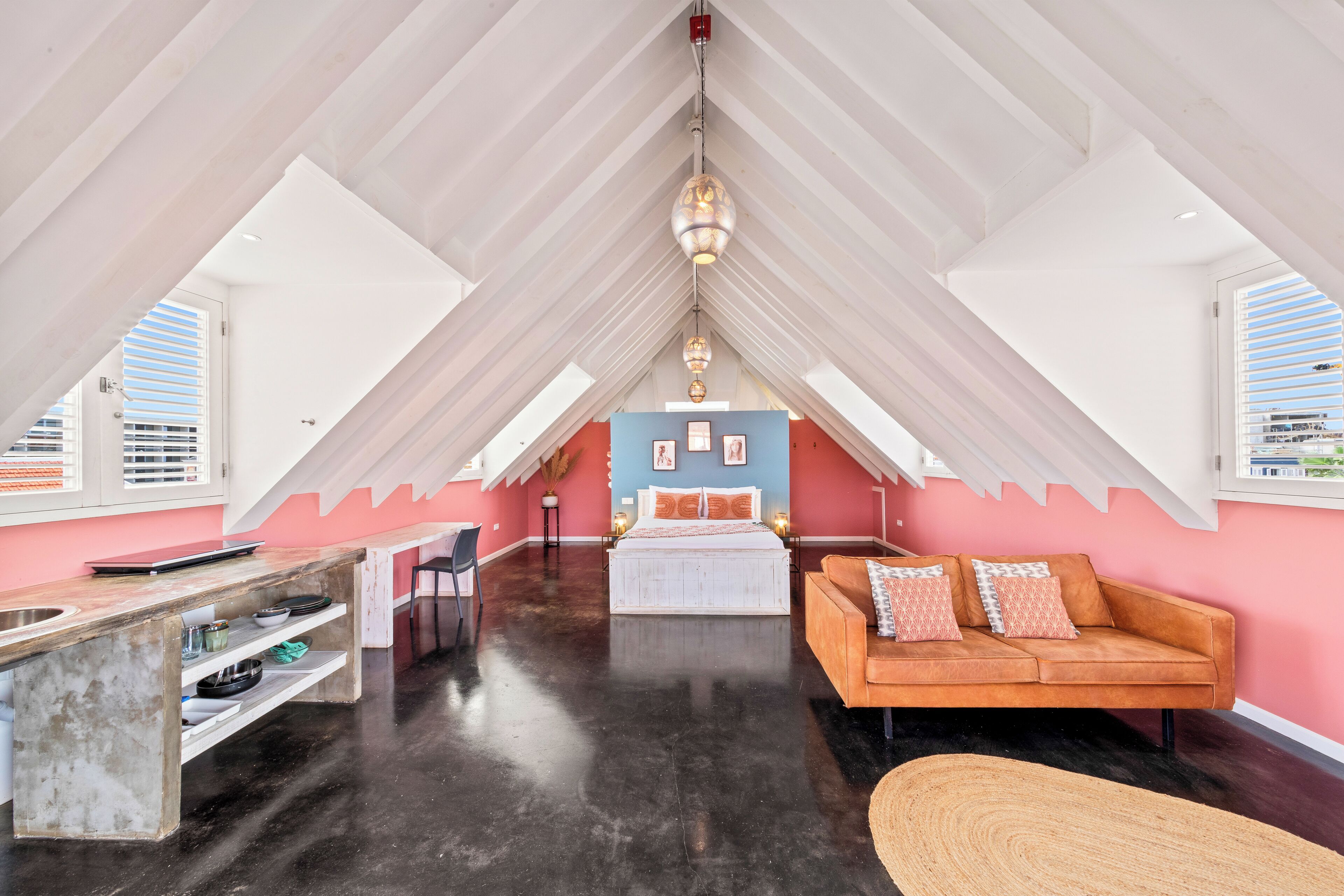 loft | minibar, in-room safe, individually decorated, iron/ironing board