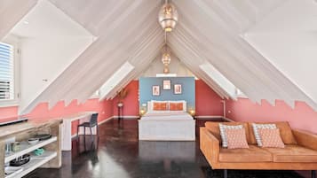 Loft | Minibar, Zimmersafe, individuell dekoriert, BĂŒgeleisen/BĂŒgelbrett