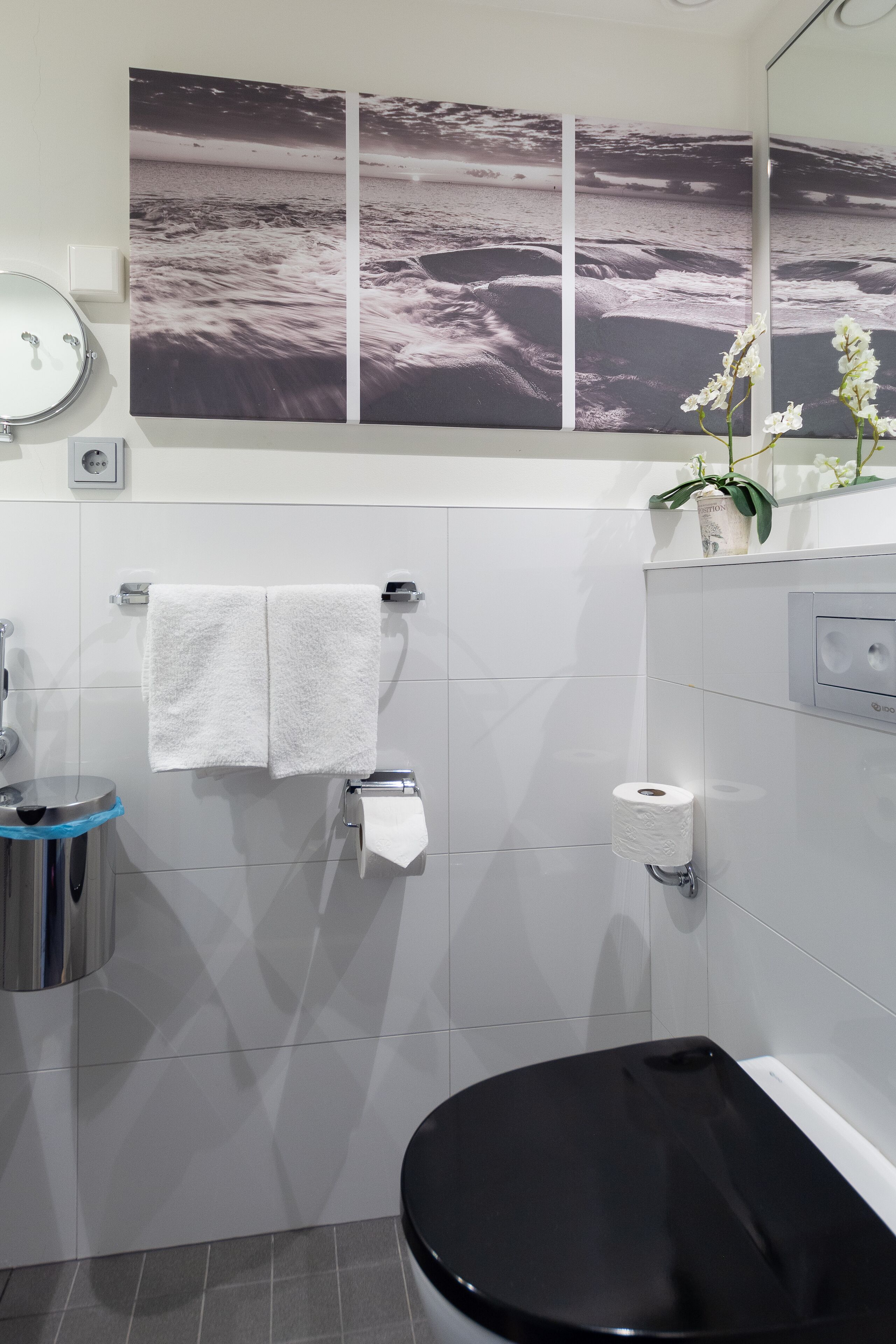 suite | bathroom | shower, hair dryer, towels, soap