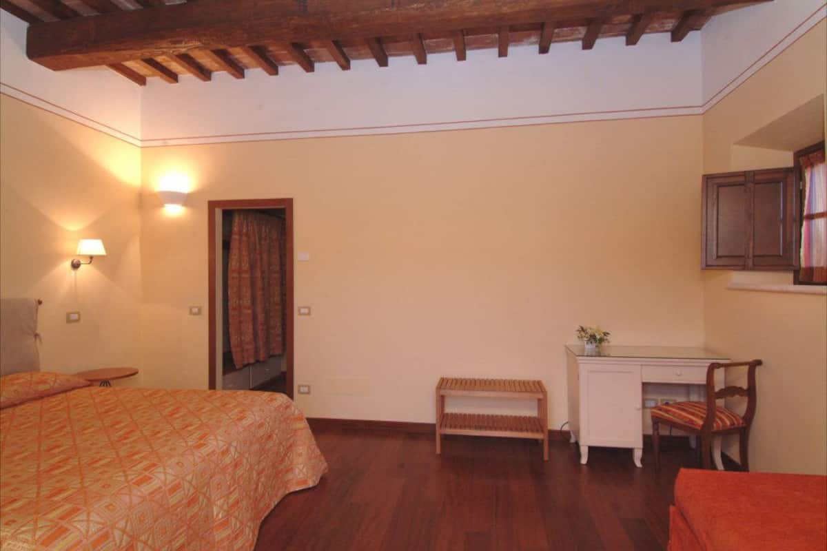 Junior Suite | Desk, free WiFi, bed sheets