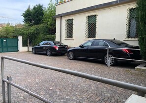 Self parking - Santa Teresa House (Verona)