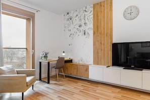 Flat-screen TV - P&O Apartments Kolejowa 1 (Warsaw)