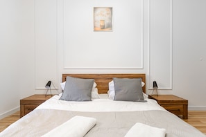 Iron/ironing board, free WiFi, bed sheets - P&O Apartments Kolejowa 1 (Warsaw)