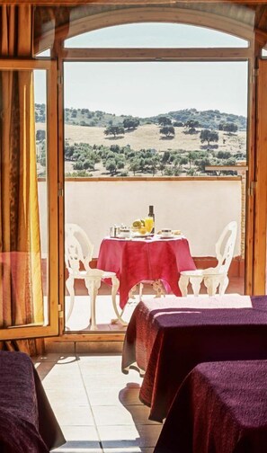 In-room safe, desk, soundproofing, free cribs/infant beds