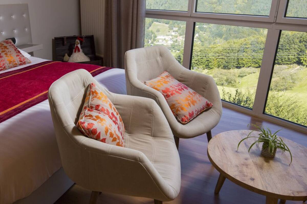 In-room safe, individually decorated, individually furnished, desk