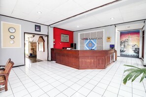 Reception - Hotel Limaran 1 (Yogyakarta)