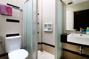 Shower - Bendungan Hilir Residence (Jakarta)