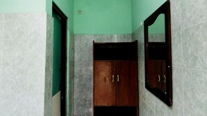 أغطية فراش متميزة ومكتب وملاءات أسرّة