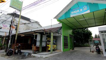 Bagian depan properti