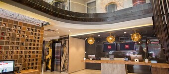 庫庫塔宜必思飯店