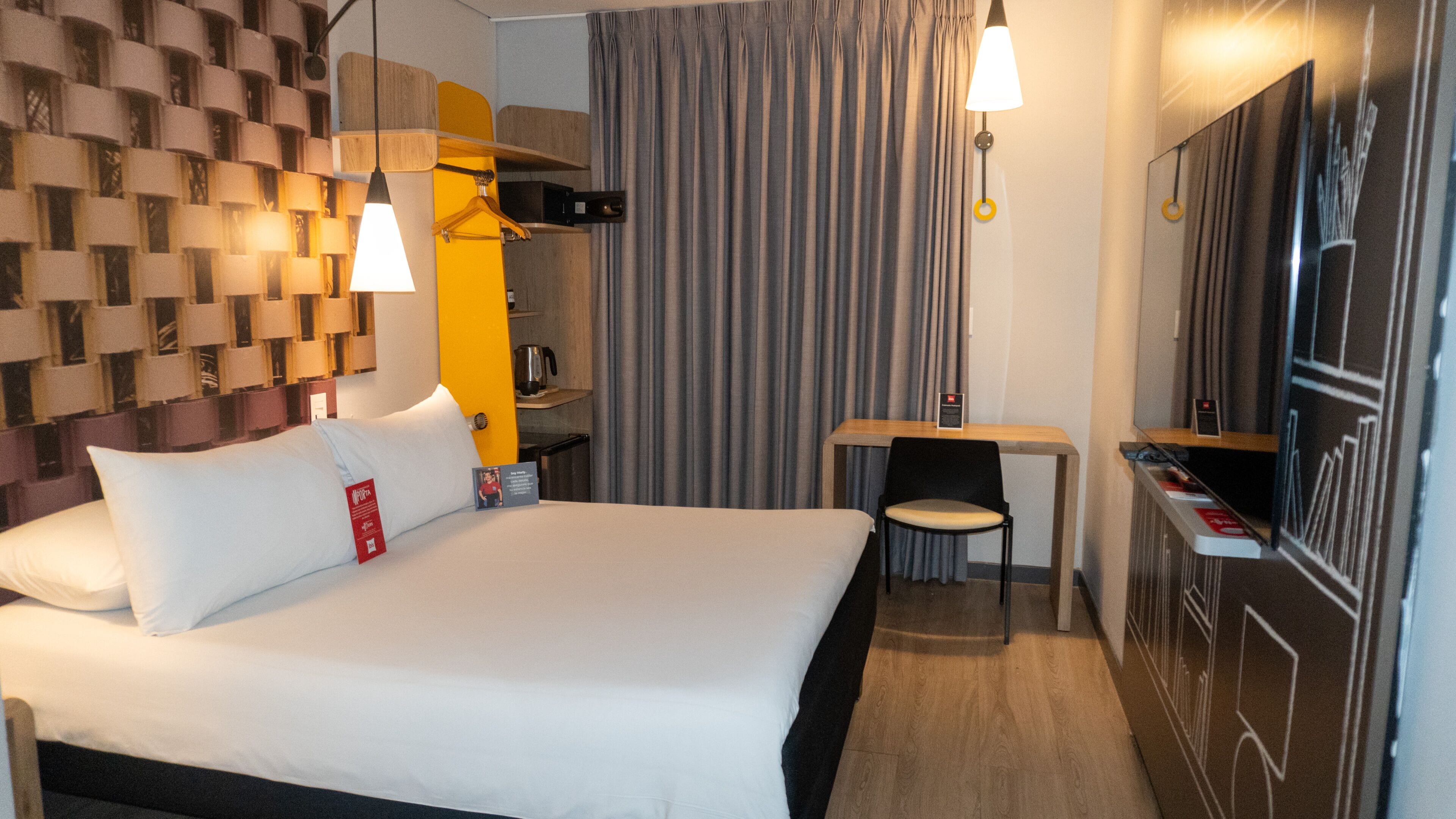 Executive Room, 1 Double Bed | Premium bedding, down comforters, in-room safe, desk