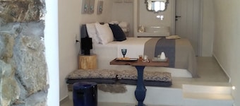 Esperia Luxury Suites