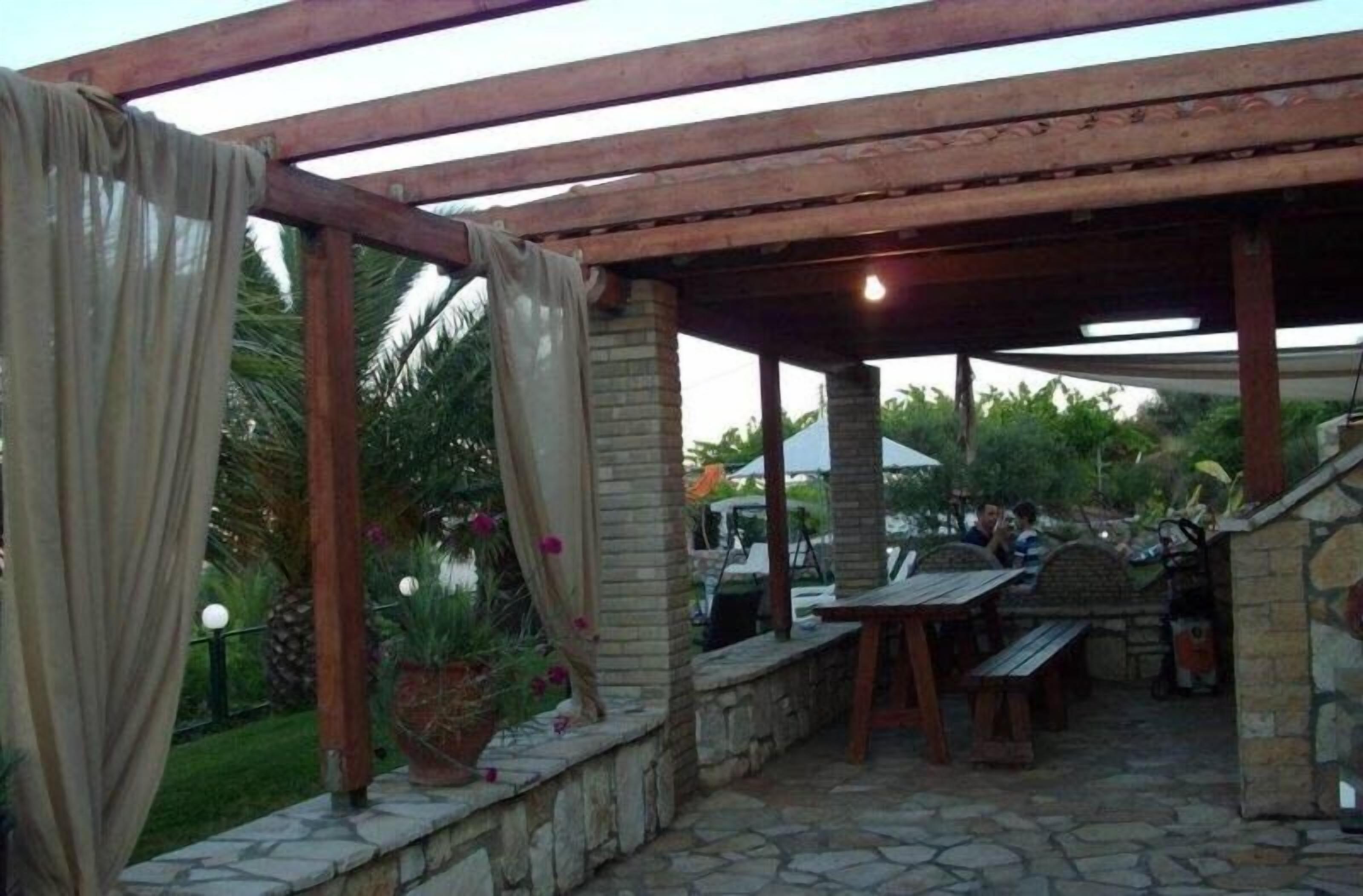 Photo - Studios Rania - Rania Studios & Apartments