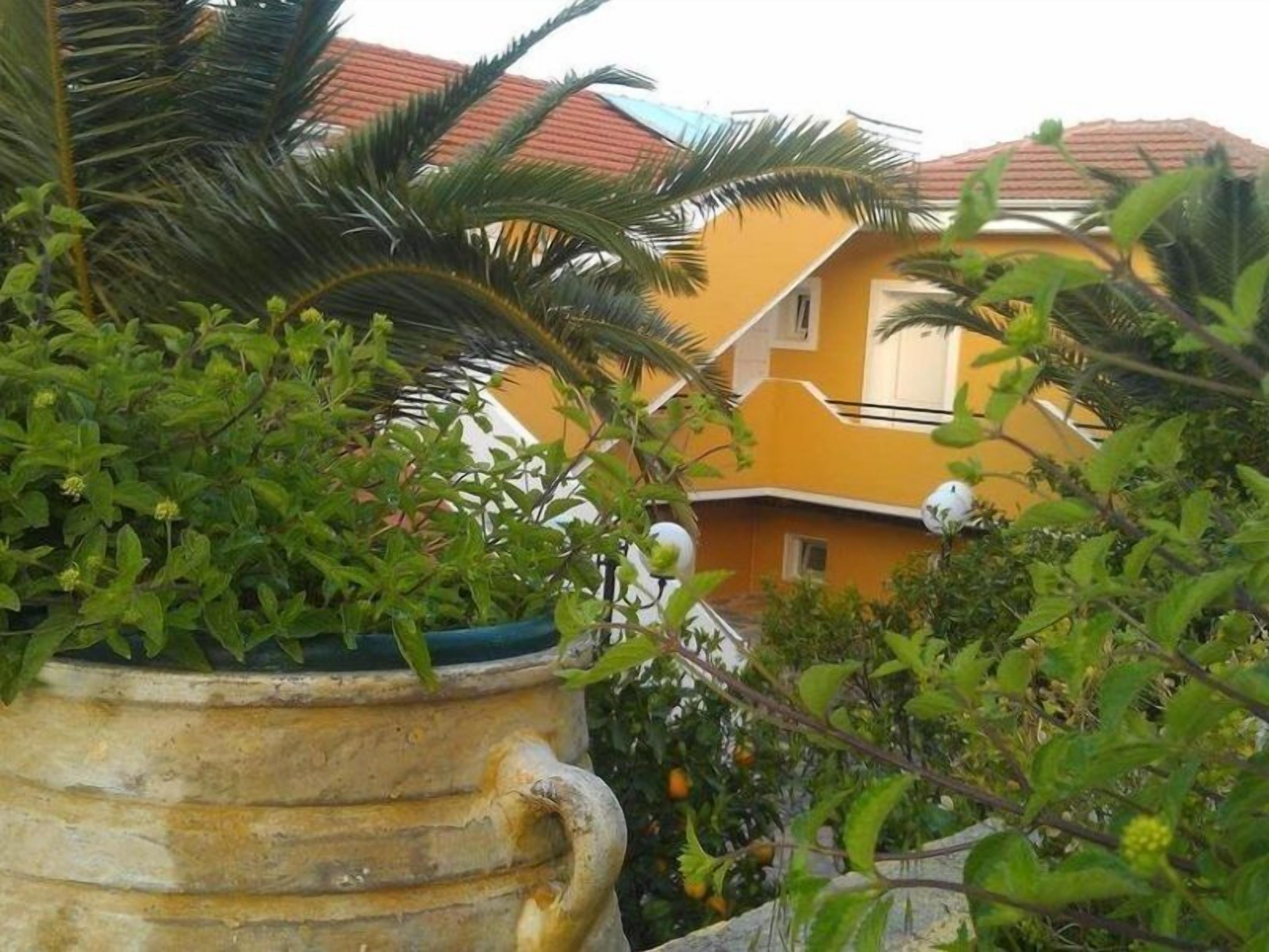 Photo - Studios Rania - Rania Studios & Apartments