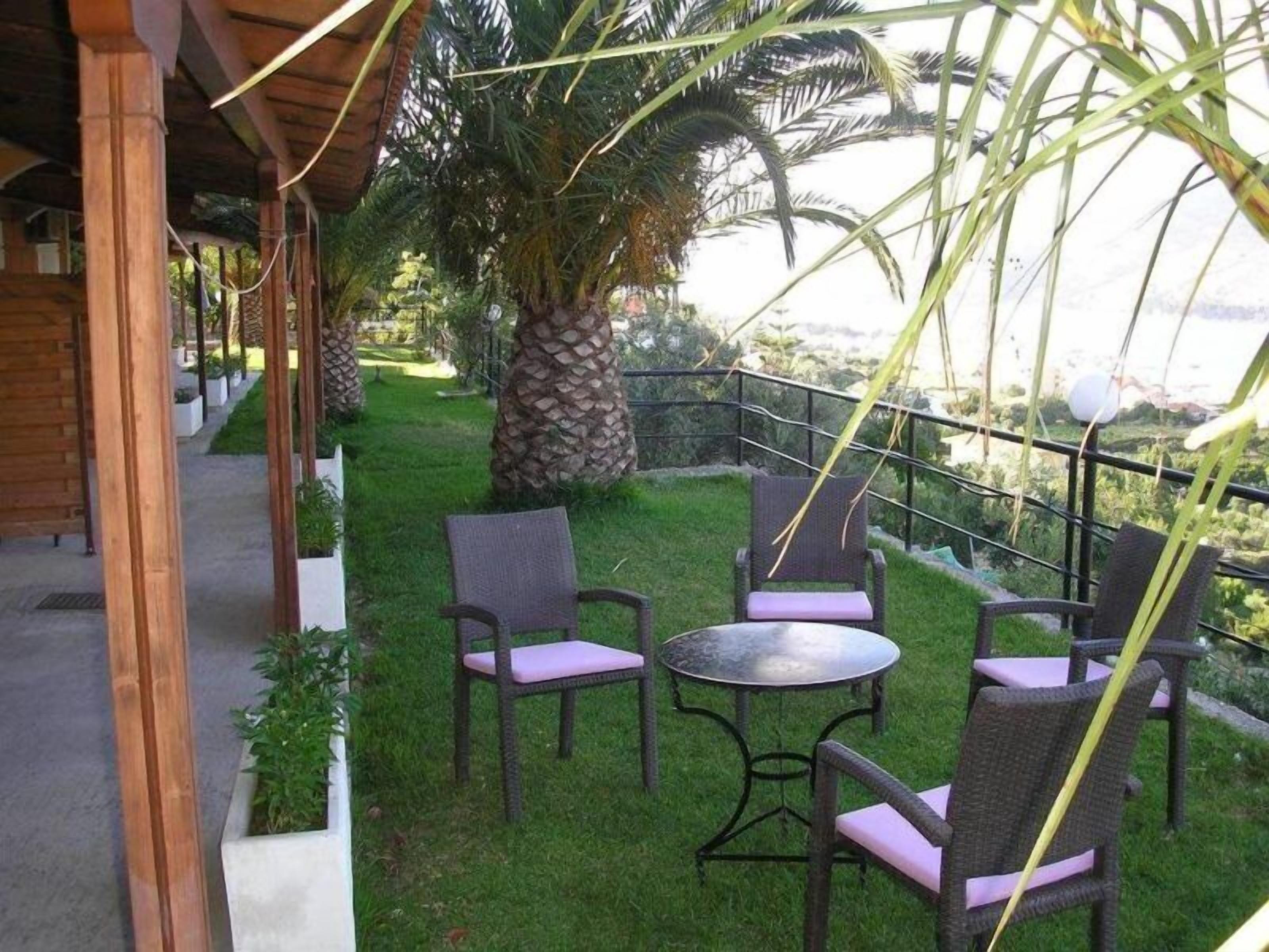 Photo - Studios Rania - Rania Studios & Apartments