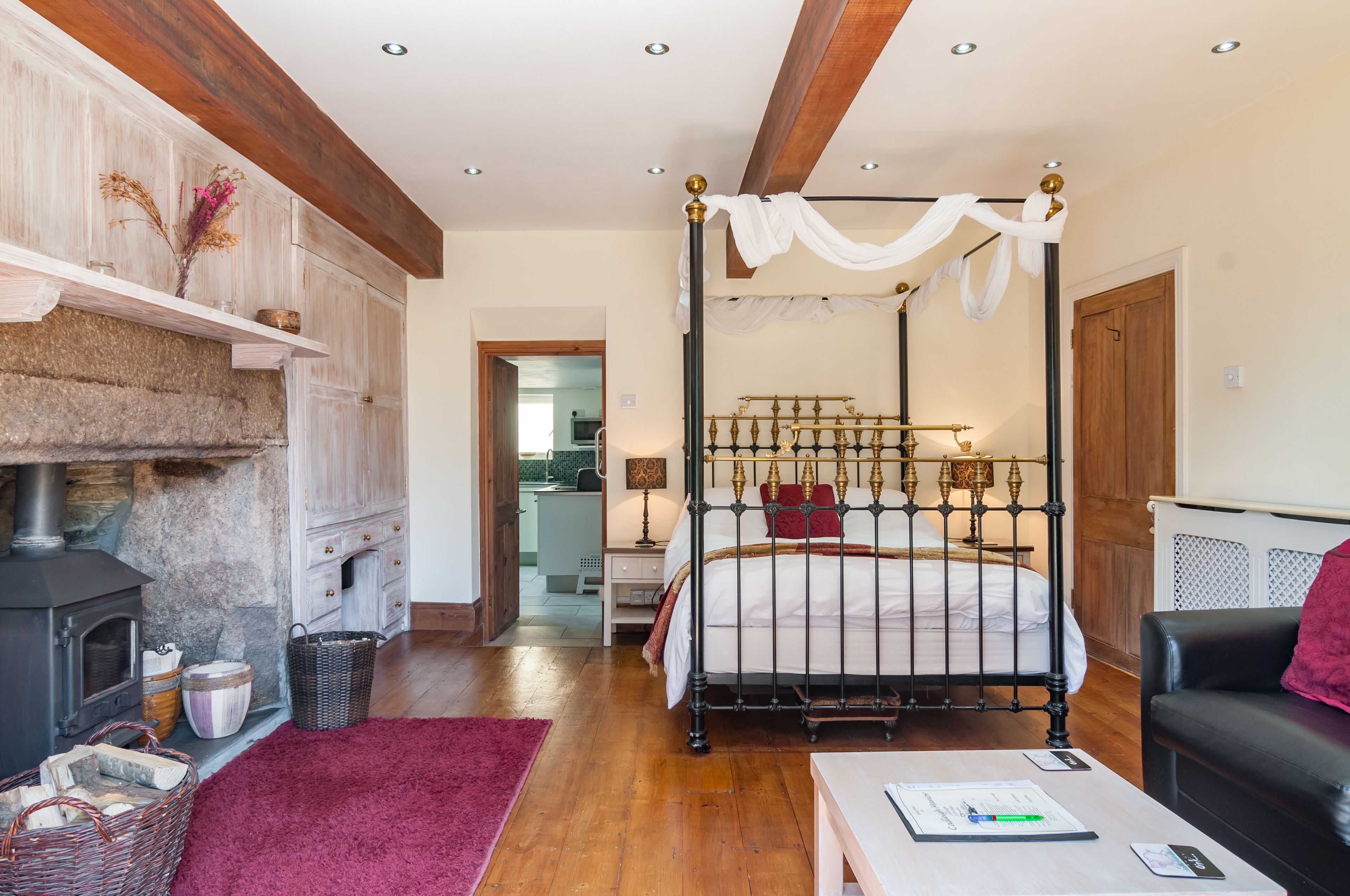 Double Room, Ensuite (Dart Studio) | Premium bedding, pillow-top beds, individually decorated