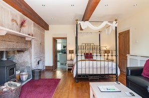 Double Room, Ensuite (Dart Studio) | Premium bedding, pillowtop beds, individually decorated - Cadleigh Manor B&B (Ivybridge)