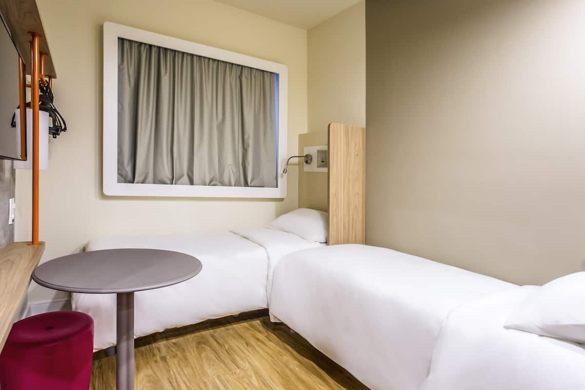 Chambre, 2 lits une place