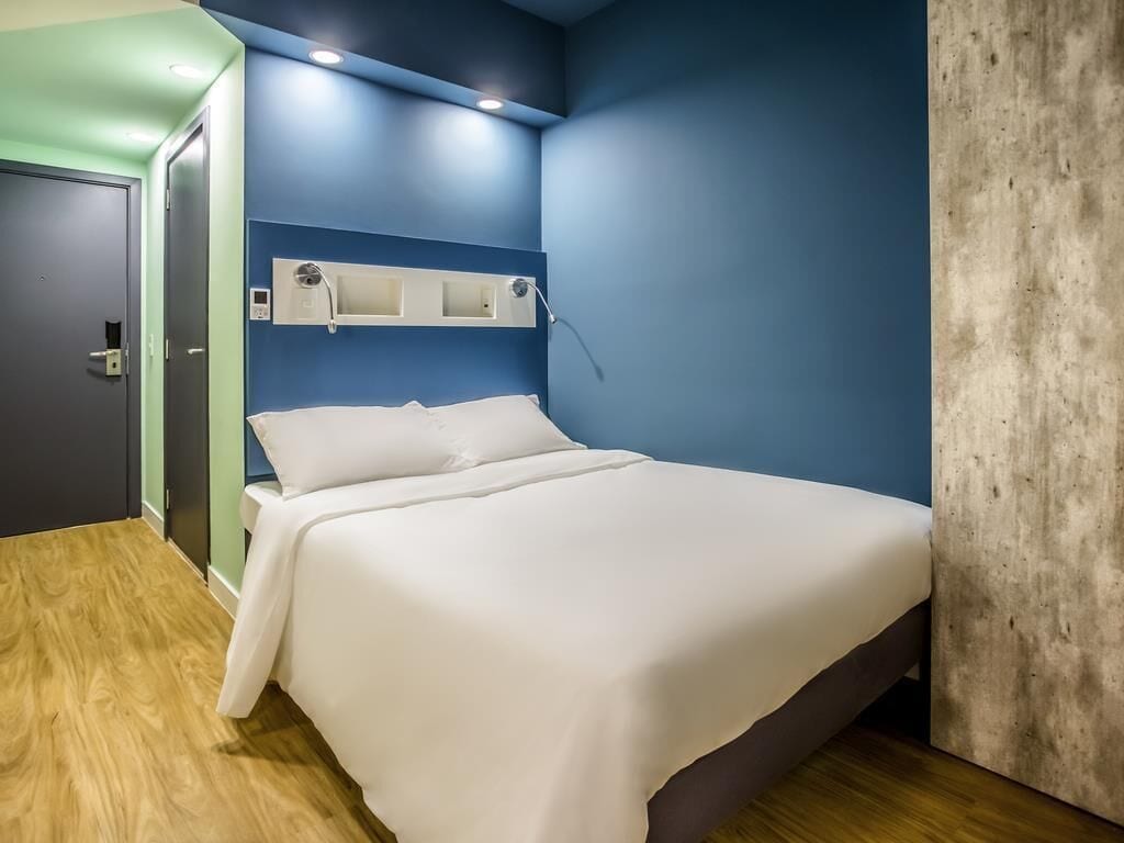 Triple Room, 1 Double Bed | Individually decorated, soundproofing, free WiFi, bed sheets