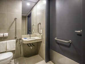 Room, 1 Double Bed, Accessible | Individually decorated, soundproofing, free WiFi, bed sheets - ibis budget Uberlandia (Uberlandia)