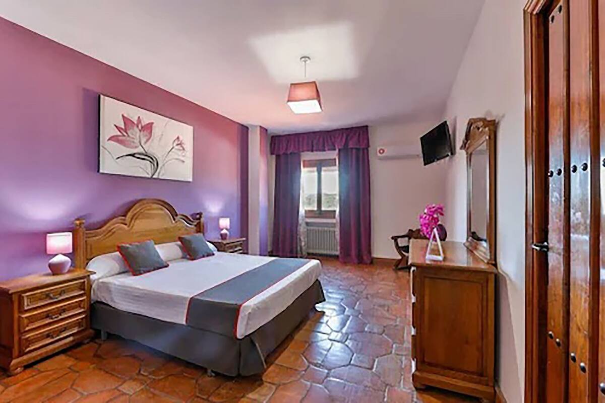 Superior Double Room | Desk, free WiFi, bed sheets