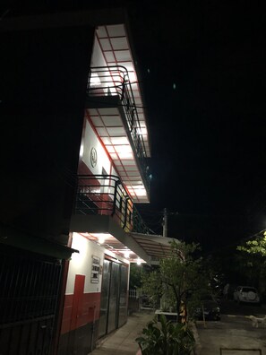 Property entrance - Casa Hotel la Casa Vieja (San Salvador)