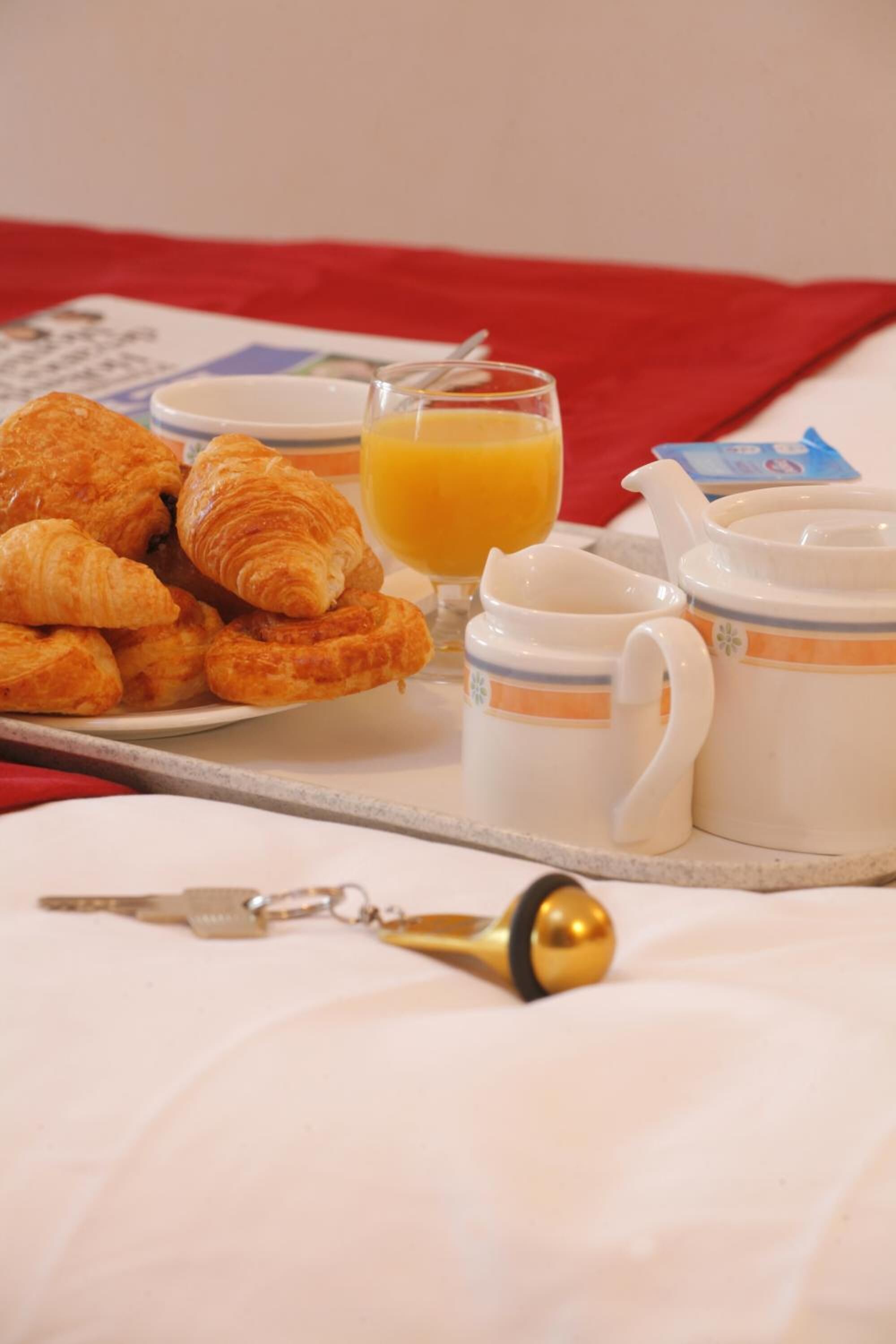 lunch and dinner served, french cuisine