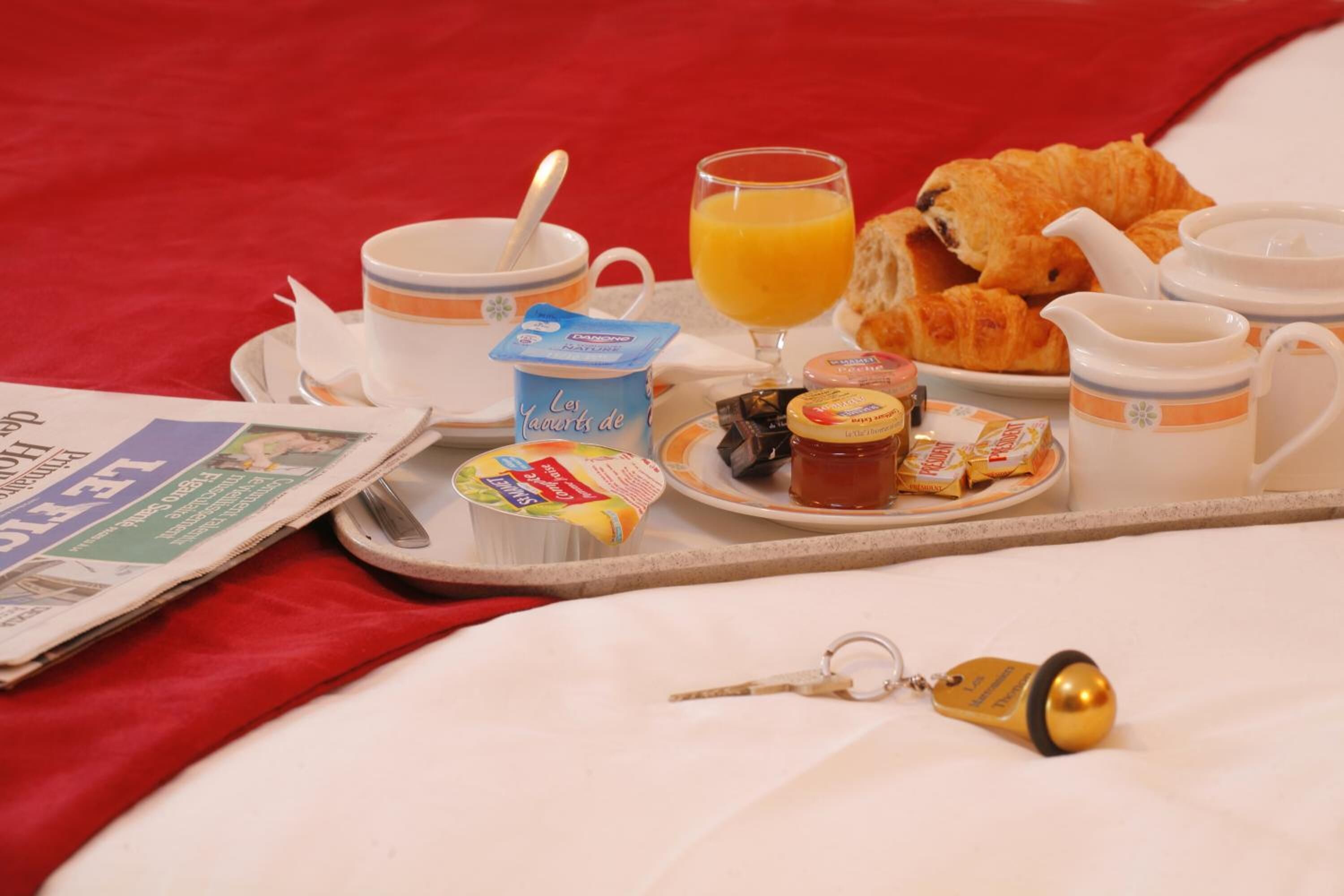 lunch and dinner served, french cuisine